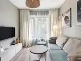 Семейные апартаменты Cool с одной большой кроватью