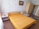 Двухместный номер с двуспальной кроватью + доп. место (раскладное кресло)