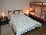 Комната эконом семейный с 1 двуспальной и 2 двухъярусными кроватями