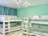 Кровать в 6-местном общем женском номере