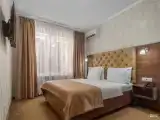 Двухместный номер (Корпус 1) с 2 комнатами (двуспальная кровать)