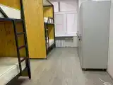 Кровать в 12-местном общем мужском номере (общие удобства)