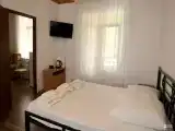 Двухместный люкс с 2 комнатами (двуспальная кровать)