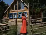 Изба с 2 односпальными и 2 двуспальными кроватями