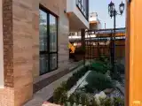 Коттедж с балконом и с красивым видом из окна