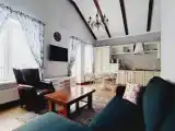 Дом - таунхаус с одной спальней  и гостиной