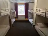 Кровать в 8-местном общем номере (2)