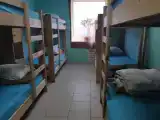 Кровать в 8-местном общем мужском номере