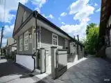 Семейный коттедж с балконом и с видом на внутренний двор