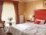 Стандарт с одной двуспальной кроватью