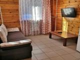 Коттедж c 1 комнатой с красивым видом из окна
