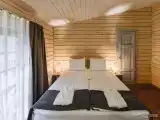 Коттедж двухуровневый с балконом