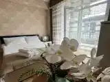 Четырёхместная комната с балконом и двухъярусной кроватью
