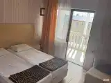 4. Трёхместный эконом с видом на горы