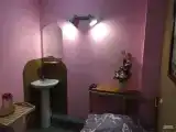 Комната без окна  №11 на 1 этаже . сан.узел общий на 2 этаже.