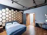 Коттедж с балконом и с красивым видом из окна