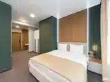 Студия с одной двуспальной кроватью