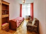 Кровать в 2-местном 2-комнатном номере стандарт (общие удобства)