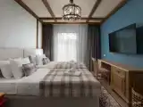 Дом с купелью с видом на парк