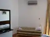 Номер стандарт с 1 односпальной и 1 двуспальной кроватью