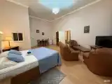 1 Категория (двухкомнатный семейный номер с 2 раздельными кроватями с видом в атриум)
