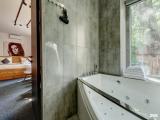 Signature Jacuzzi Suite