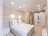 Улучшенный номер с большой кроватью размера "king-size"