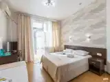Трехместный