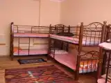 Кровать в общем номере (мужской номер)
