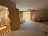 Трёхместный номер Superior с балконом и с красивым видом из окна
