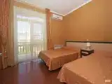 Трехместный с балконом