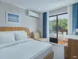 Двухместный люкс с 2 комнатами с балконом (двуспальная кровать)