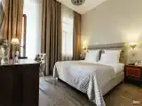 Сьюит двухкомнатный  с балконом и видом на море. Главный корпус