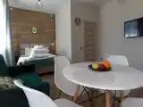 Номер на первом этаже с видом на бассейн.