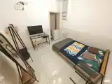 Двухместный номер с двуспальной кроватью, без окна.