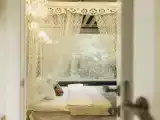 Домик в новом русском стиле с верандой