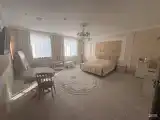 Номер люкс с 1 двуспальной кроватью