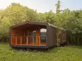 Четырехместный коттедж "Шалфей" с террасой и двумя спальнями