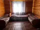 Трехместный номер с 3 односпальными кроватями с видом на озеро