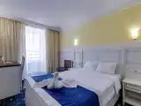 Двухместная комната с маленьким балконом и видом на море 5-этаж