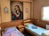 Комната эконом с 2 односпальными кроватями (общие удобства)