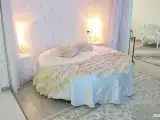 Номер полулюкс с 1 двуспальной кроватью №310
