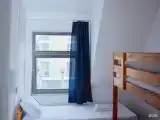 Трехместный номер с окном