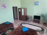 Номер стандарт с 1 односпальной и 1 двуспальной кроватью