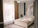 Трехместный номер с видом во двор 