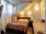 Стандартный номер с мансардным окном с тремя кроватями, 4 этаж