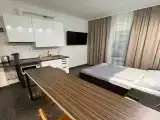 2-МЕСТНЫЕ АППАРТАМЕНТЫ С ВАННОЙ И КУХНЕЙ СТЕРЕО-АПАРТ 2.2