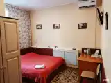 Большой номер с двухспальной кроватью