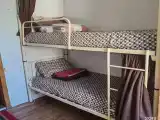 Кровать нижняя в 8-местном общем женском номере