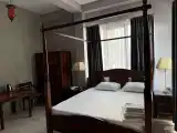 двухкомнатный номер на первом этаже с 3-мя двуспальными кроватями